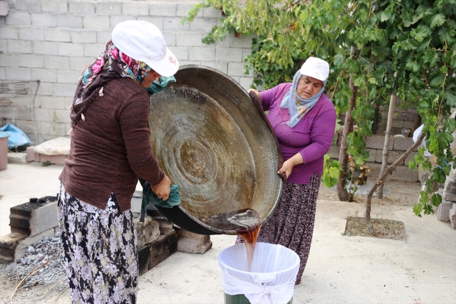 Kapadokya üzümü geleneksel yöntemlerle sofralara geliyor